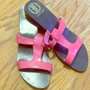 Great condition Lily Pulitzer sandals!!!!